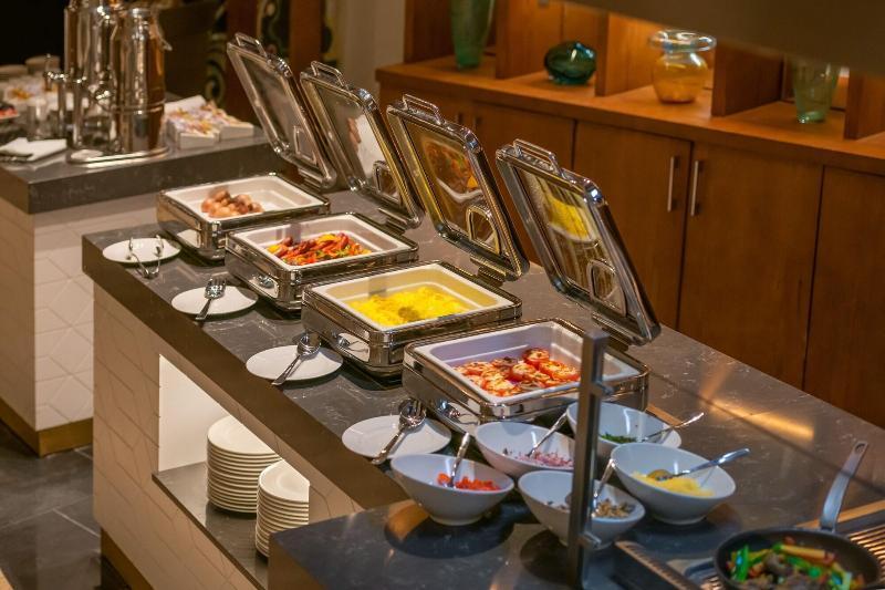 Crystal Inn Hotel - Alamein (Adults Only) El Alamein Luaran gambar A chafing dish buffet