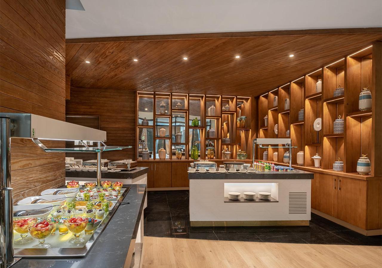 Crystal Inn Hotel - Alamein (Adults Only) El Alamein Luaran gambar The buffet at the hotel